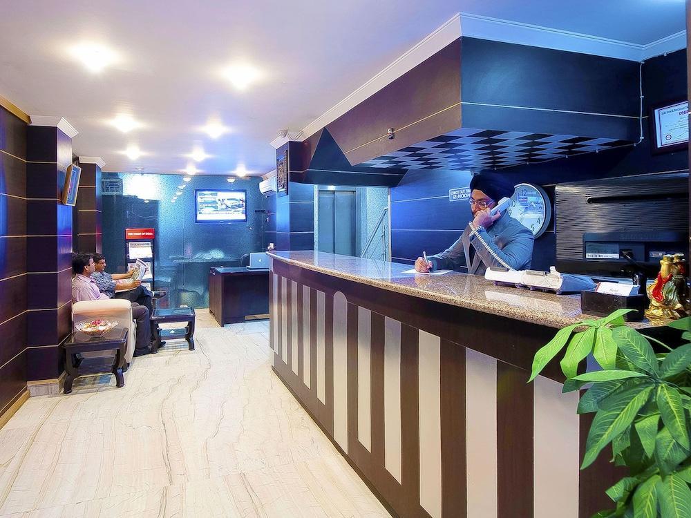 Hotel Amrit Villa Delhi  Bagian luar foto