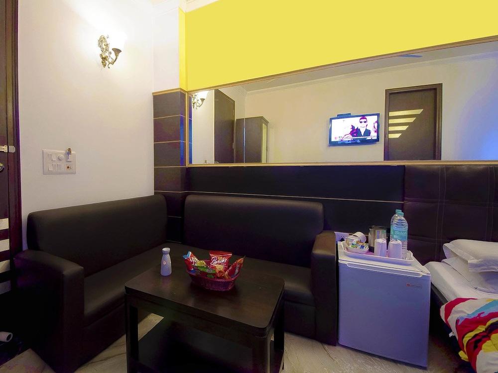Hotel Amrit Villa Delhi  Bagian luar foto