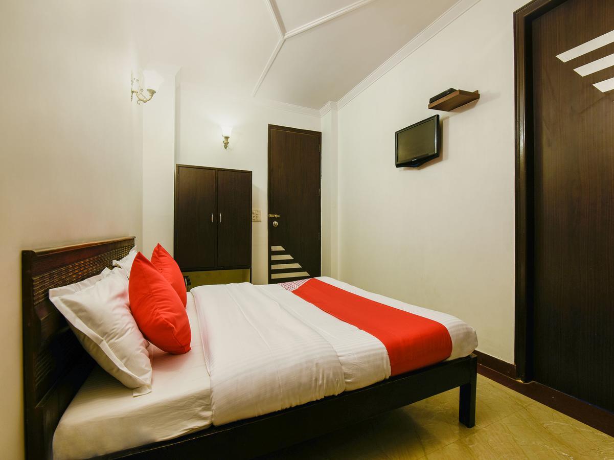 Hotel Amrit Villa Delhi  Bagian luar foto