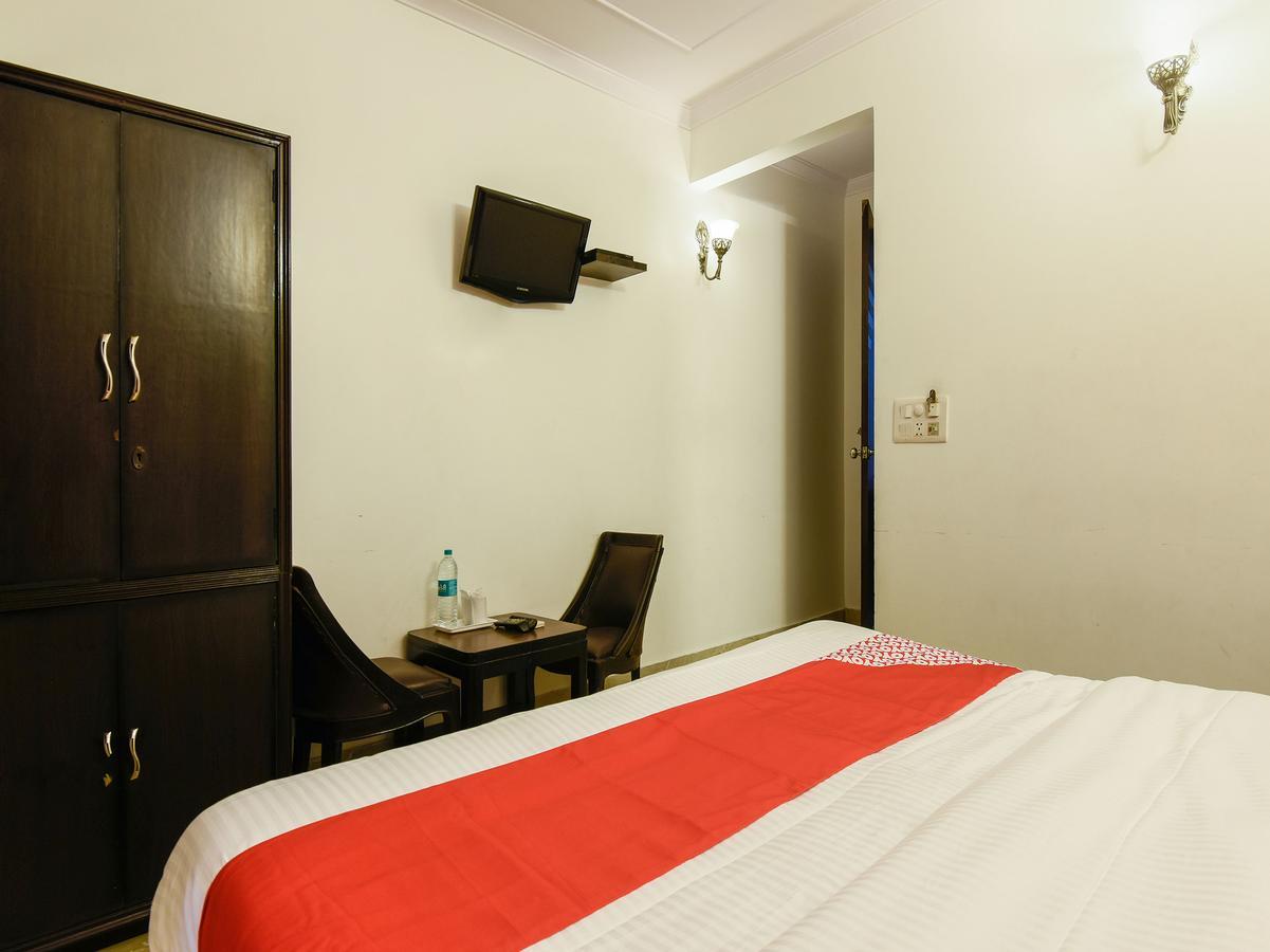 Hotel Amrit Villa Delhi  Bagian luar foto