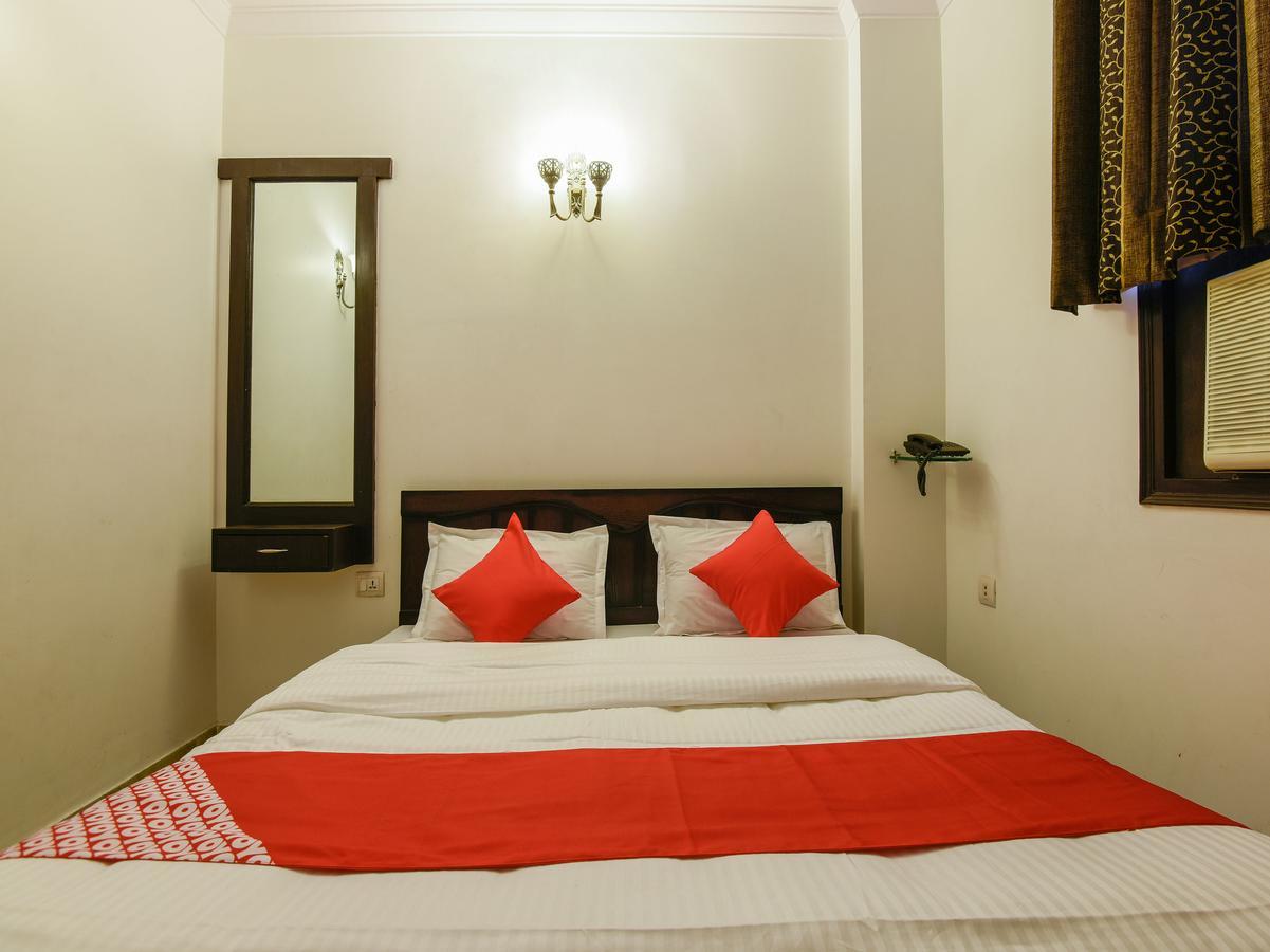Hotel Amrit Villa Delhi  Bagian luar foto