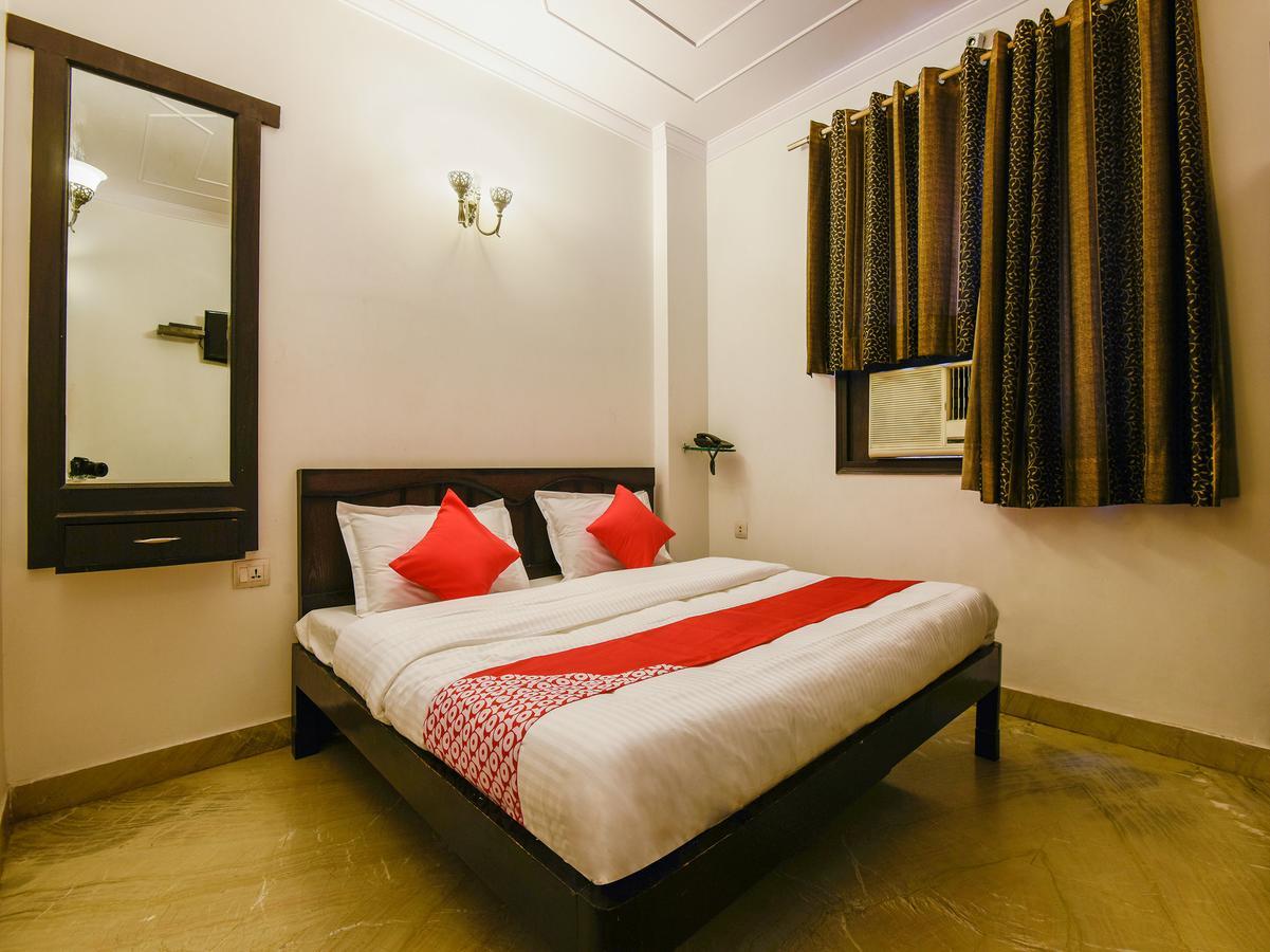 Hotel Amrit Villa Delhi  Bagian luar foto