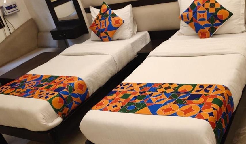 Hotel Amrit Villa Delhi  Bagian luar foto
